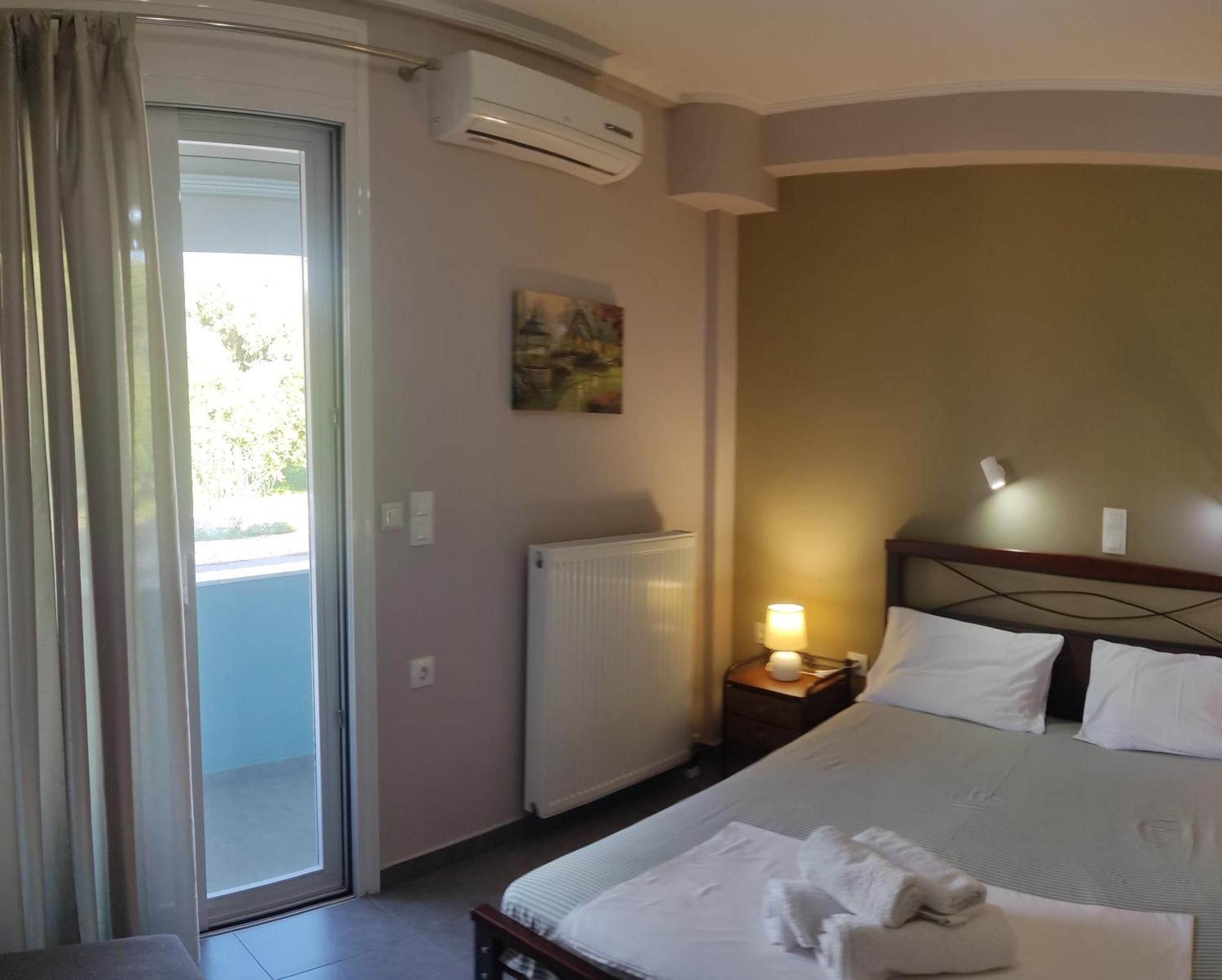 Vasilikis Apartment Kalamata Esterno foto
